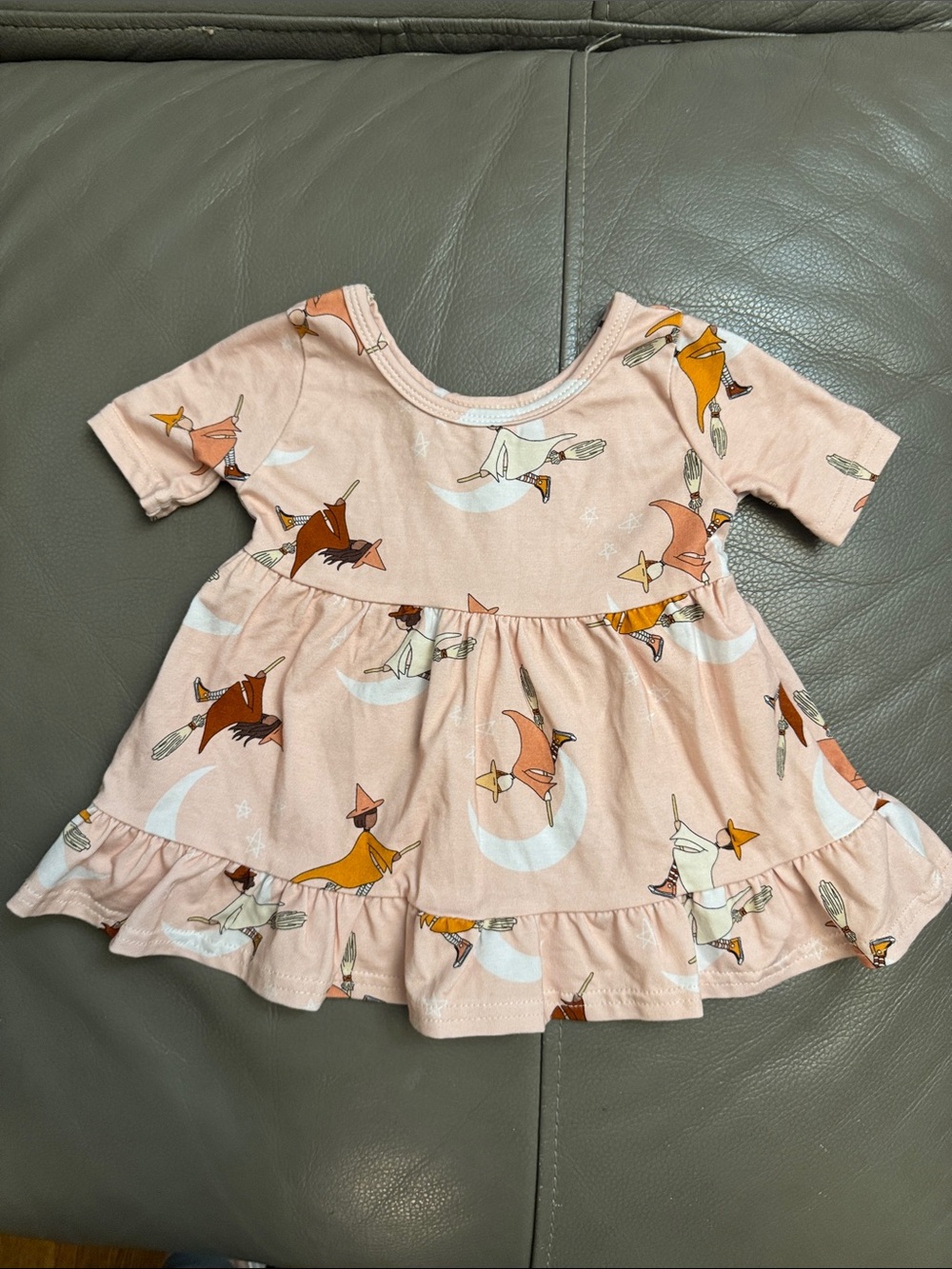 Vivie Handmade Peach Witch & Moon Short Sleeve Twirl Dress size 3-6 M